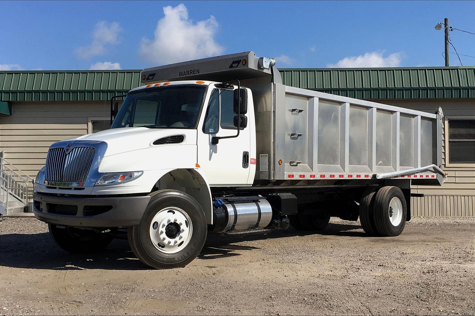 Pre-Owned 2018 International 4300 SBA 4X2 In Tampa #475199 ...